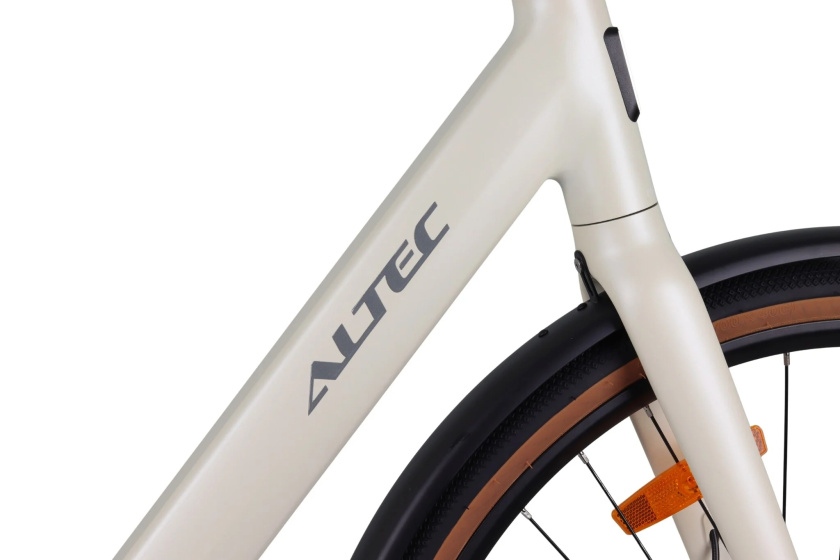 Altec Dance 28 Inch Women Hydraulic Disc Brake Cream