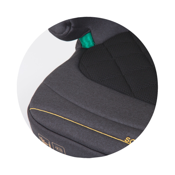 Chipolino Safy Zitverhoger i-Size 125-150 cm Isofix Obsidian Zwart
