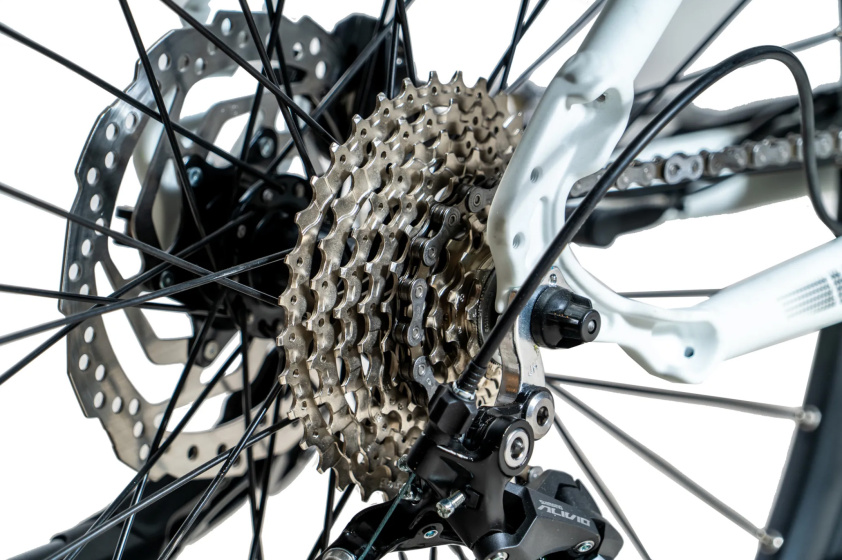 Chrisson E-Scheat 27.5 Inch 48 cm Men 9SP Hydraulic Disc Brake White