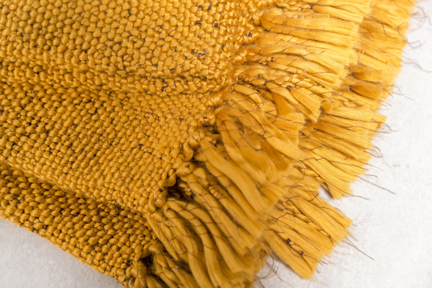 plaid Ella tiss&eacute;0 x 170 cm jaune moutarde