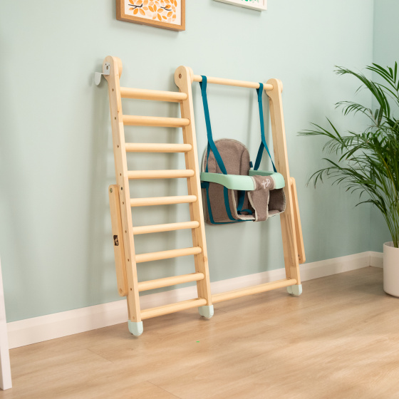 TP Toys Active-Tots Holzklettergerüst mit Schaukel ab 6 Monaten