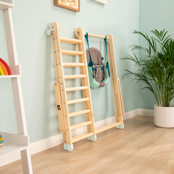 TP Toys Active-Tots Holzklettergerüst mit Schaukel ab 6 Monaten