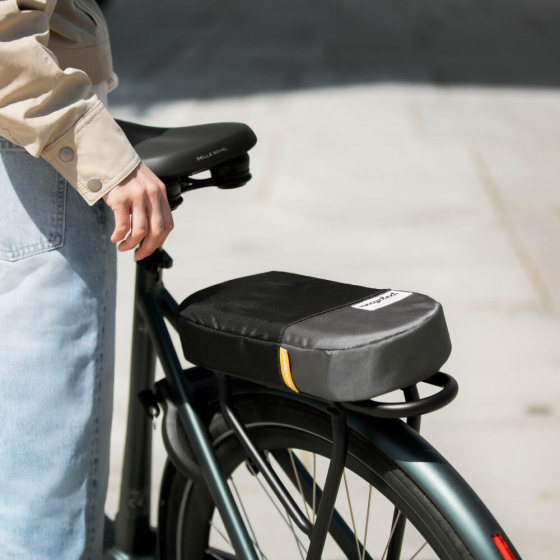 Urban Proof Gepäckträgerkissen Recyceltes Pet Schwarz