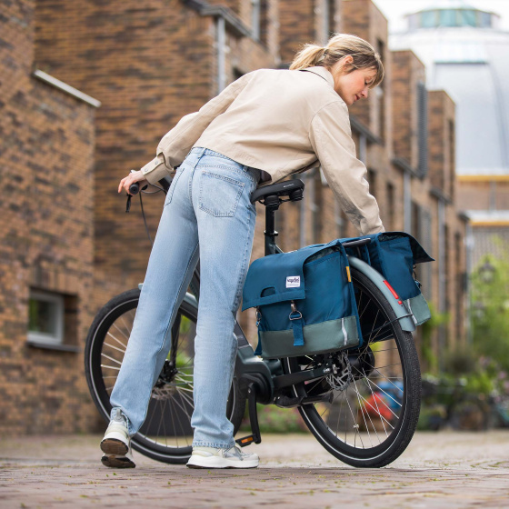 Urban Proof Double Bicycle Bag Recycled Pet 40 Liter Vibrant Blue