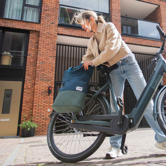 Urban Proof Fahrrad Shopper Recyceltes Pet 20 Liter Vibrant Blue