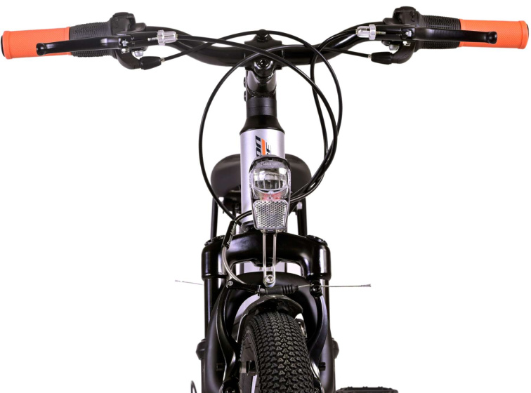 Cross 24 Pouces 31,75 cm Gar&Atilde;&sect;18SP V-Brake Argent/Noir